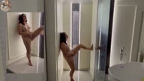 Lexi masturbates in the shower