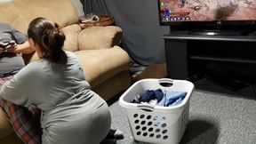 BBW Busty Stepmom Masturbates Stepson While Playing Playstation Until Cum on Tits