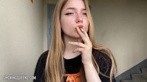 Smoking Babe Slaying Game 11