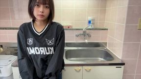 ぴっちぴちのいつも大学に履いて通ってるジーンズでオナニーしました... 誰かとsexしたいな...