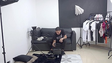 Seducing the shy photographer