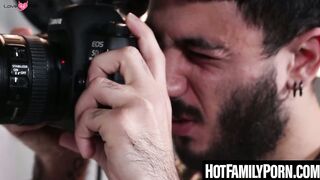 HotFamilyPorn.com - Nate Stetson teases me while photographing him nude