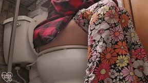 Toilet Diary - April '24 [MP4 - 4K]
