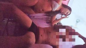 Ngentot di salon plus plus sampe crot