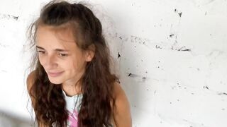 irresistible sluts l wants sex on bus station