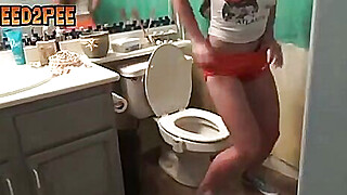 Katie and Janira Wolfe peeing their pants
