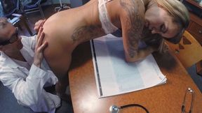 Hot blonde raises doc's temperature