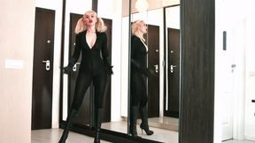 RICH SEXY WIDOW