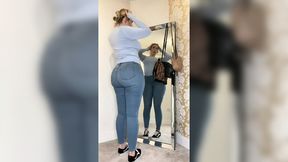 Tease You With My Plump Rear in TightJeans