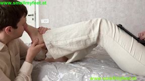 Feet sniffin' nubile cuties, aromatic toes tantalizing taste buds
