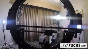 Leya Falcon succumbs to insatiable lust, uncontrollable arousal