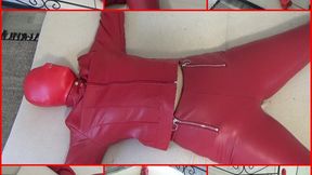 My amateur bondage, June, 23, 2022 : Spread-Eagle in red leather and bondage hood