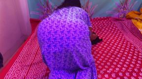 saudi hot maid removes her big ass clothes while clean my bed & i get hot & masturbate after seeing