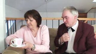 Grandma into Love with Huge Dick - full tape
