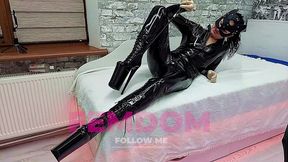 workout hubby. foot worship. high heels. latex. lick my heels and soles.