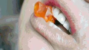 Swallowing, biting, chewing bears MP4(1280x720)FHD
