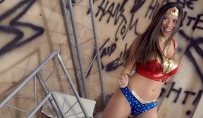 WONDER WOMAN FALL