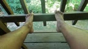 Giantess on Balcony with her Pet Tinies 1080