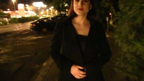 Exhib and public Blowjob by a hot wife !
