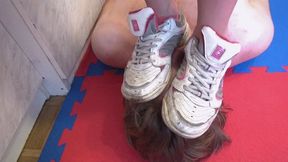 MIRA - CLASSMATE SLAVE - AFTER GYM - INHUMAN FACESTANDING IN VERY DIRTY OLD SNEAKERS