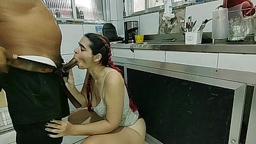 Dona de casa fodida gostosinho na cozinha (COMPLETO) - Sailor Girl