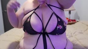 Bbw riding a Dragon dildo