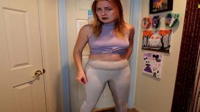 meeting desperate to pee vika pissing her yoga pants