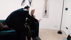 Cindy Dollar Tempts Artist in Artistic Workshop