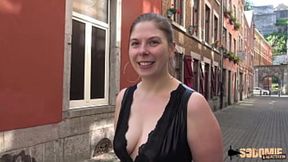 Wild MILF Alice Craves Intense Penetration