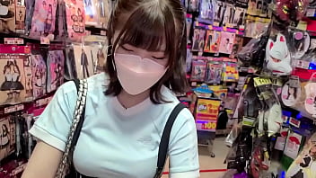 【卑猥ボディミニマム巨乳なむっつりコンカフェ嬢とイチャラブハメ撮り 第一部】シャイな性格を克服するためにハメ撮り頑張ります！超きゃわたんコンカフェ嬢のムッチリボディを出勤前に全力堪能