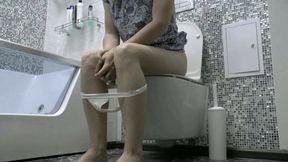 Morning Toilet of Walhalla MP4 HD 720p