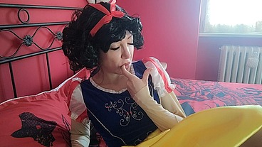 ChantalChannel as burping hot Snowhite disney princess