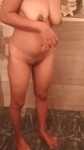 Sexy cheating wife having shiwer