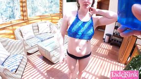 Amateur horny girlfriend sucking boyfriend big dick in public sauna