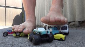 feet transforming into a machine of destruction 2DF