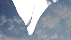 The giantess who devours astronauts