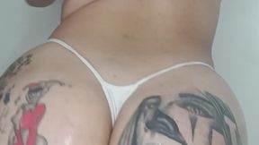 Twerk with my big ass and so oiled up how it claps deliciously