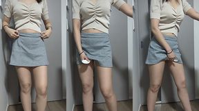 ミニスカート着てしゃもじでおなにーする変態女子