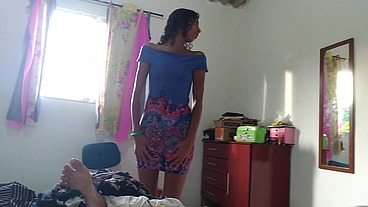 Linda, trocando de roupa!