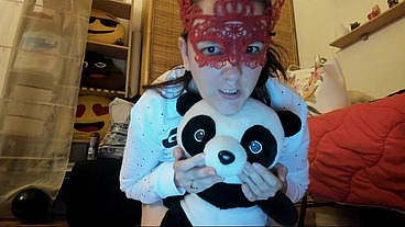 Dirty diaper rubbed on the Pando soft toy