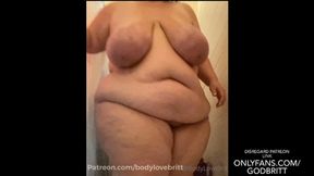 BBW Rinsing Soap Off My Belly