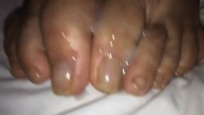 TOE CUM AND ASS SPREADING - FULL HD