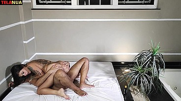 MINHA PRIMEIRA VEZ NO MOTEL