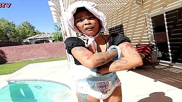 ABDL Loosey Lu gets diapered for wetting pants