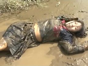 Asian Hottie&#039;s Messy Dildo Play