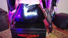 Wild BDSM: Masked Eva Devours Latex Slaves Wet&#x6DEB; Pussies