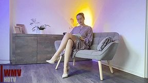 Elegant Reading (HDTVWMV) – Lady Iveta