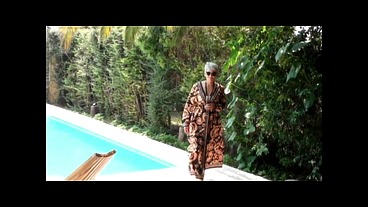 IN THE MIDDLE OF THE PANDEMIC, PSYCHOLOGIST BREAKS THE QUARANTINE TO DECEIVE HER HUSBAND AND FUCK THE POOL CLEANER 1