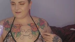 Luna Foxx Shoves Her Tentacle Dildo Into Her Ass!