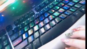 ASMR nail tapping